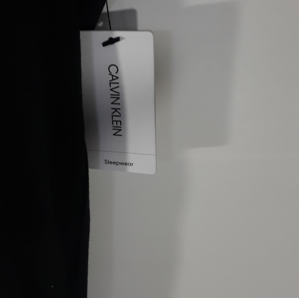 Calvin Klein PerformanceV-Neck - Picture 6 of 7